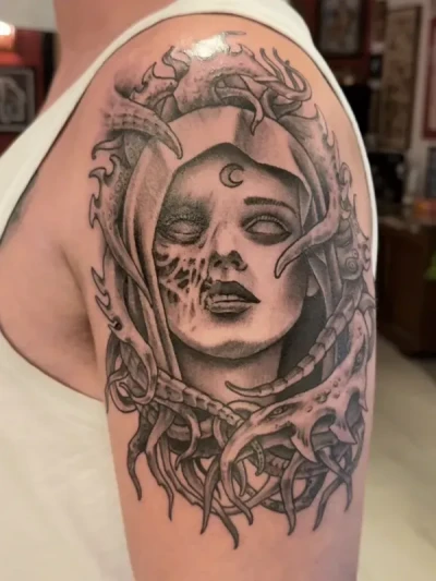 Portfólio de Tatuagens - Cabelo - 34